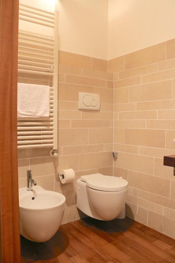 Charming Apartment In The Navigli District - 4 People Milaan Buitenkant foto